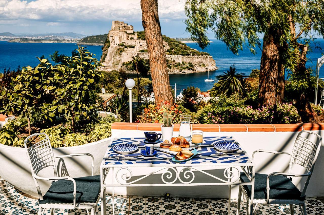 Livia * Ischia