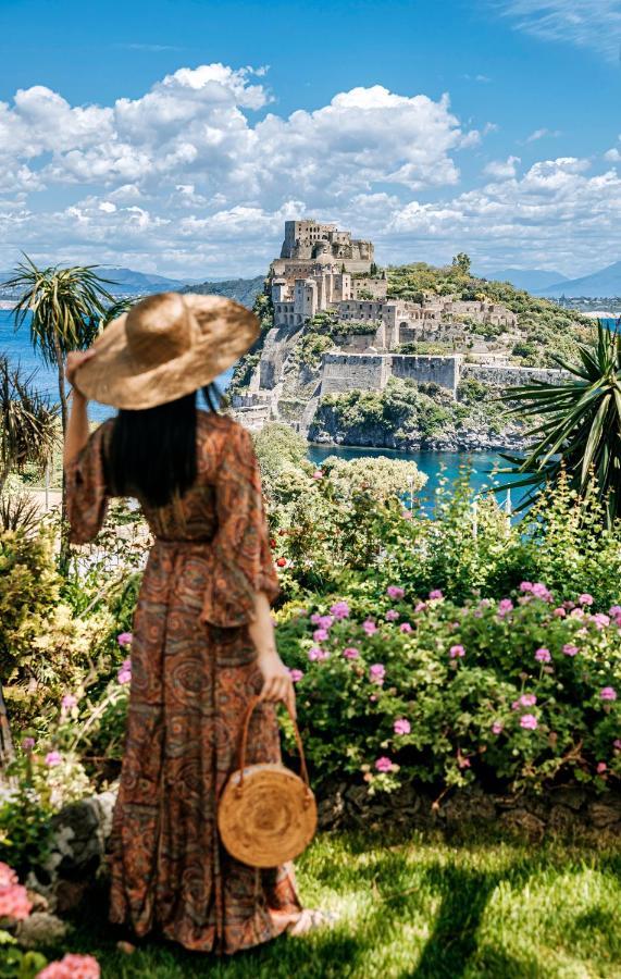 Livia * Ischia
