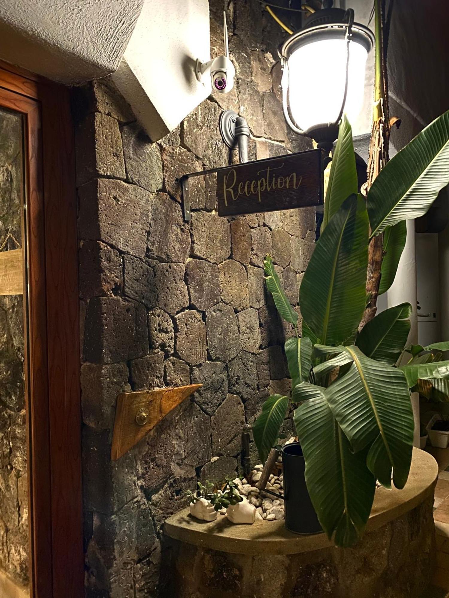 Hotel Black Market Ischia