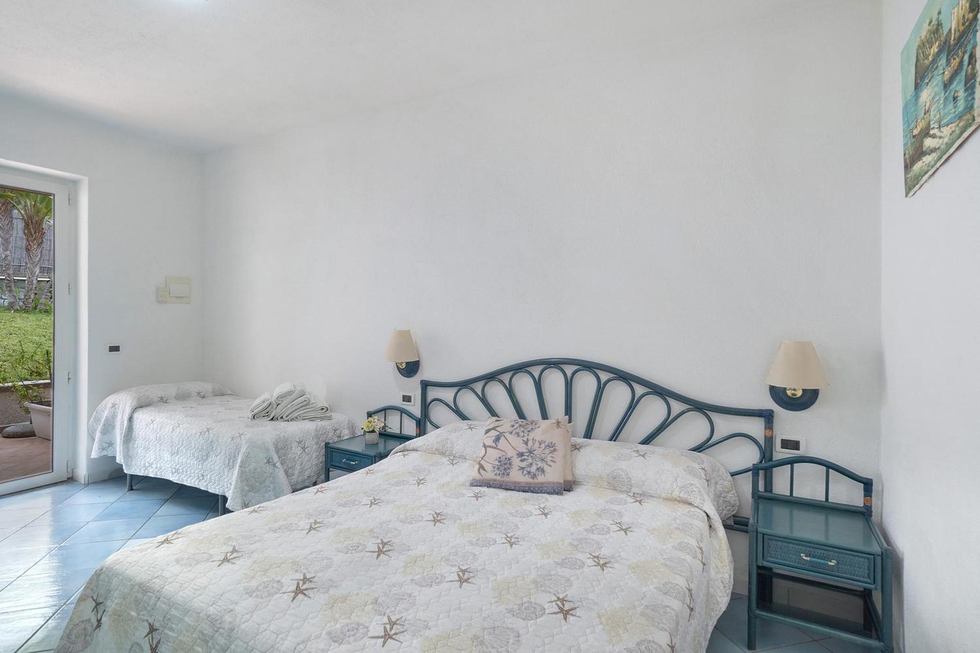 Al Mare Famiglia Calise Holiday home *