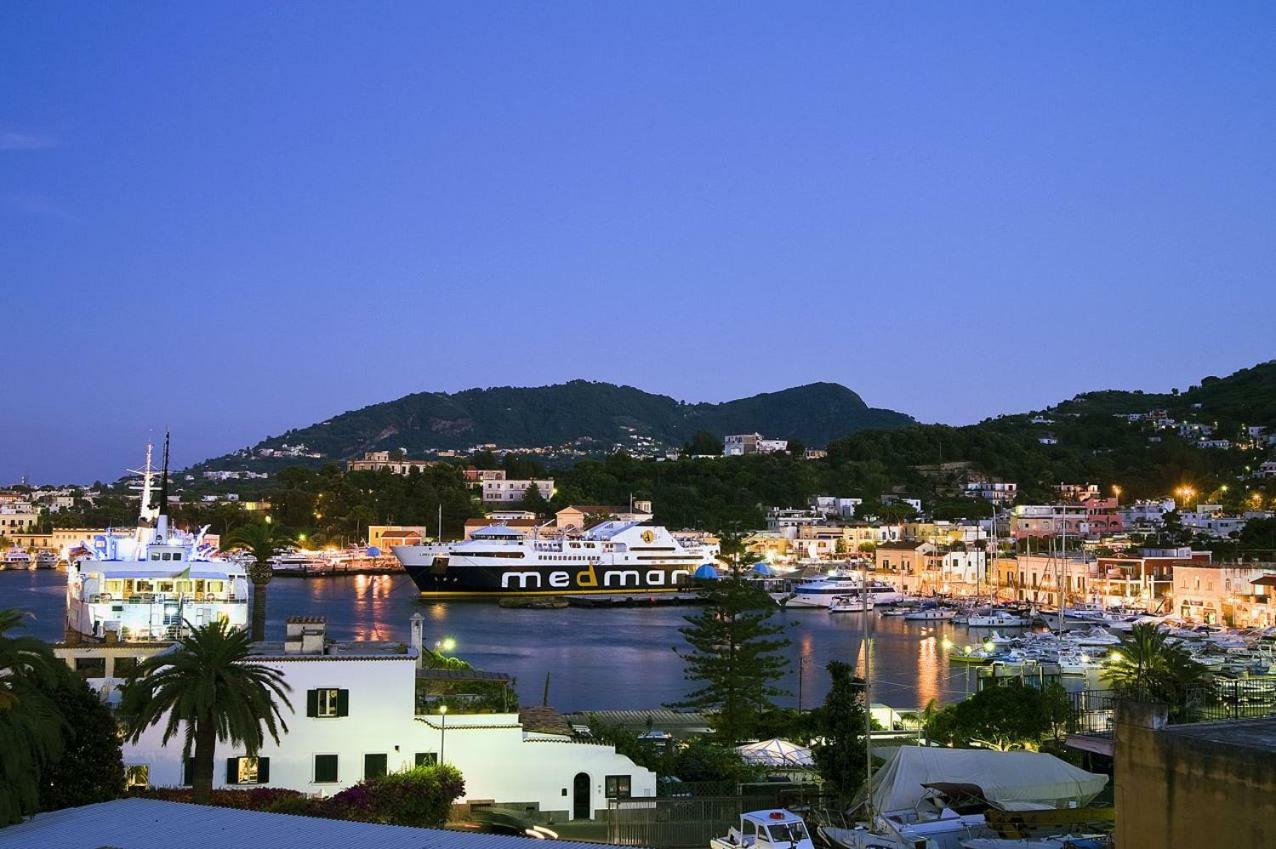Botel Yacht Porto 3*