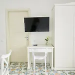 Omare Apartments