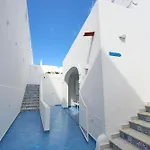 Omare Apartments
