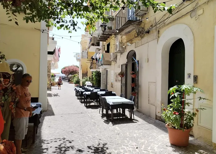 Ischia Ponte Appartamento Romantico 8 Posti Letto