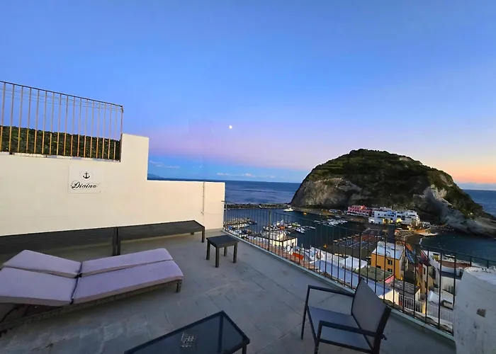 Divina Seaside Suite Ischia