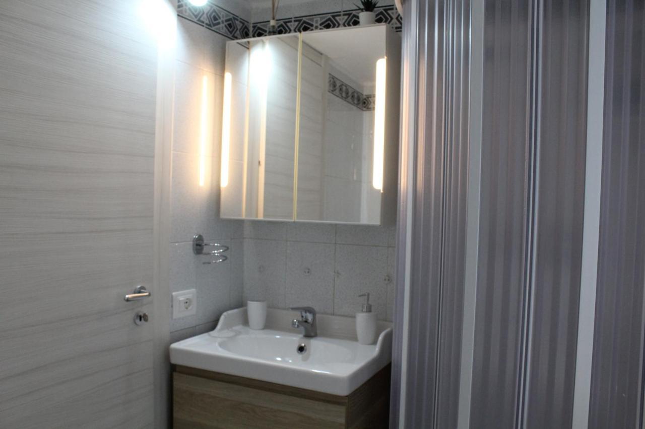 Apartment La Casa Ridente : Porto Ischia
