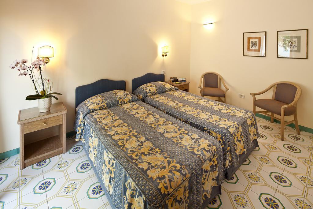 Hotel Continental Mare 4*