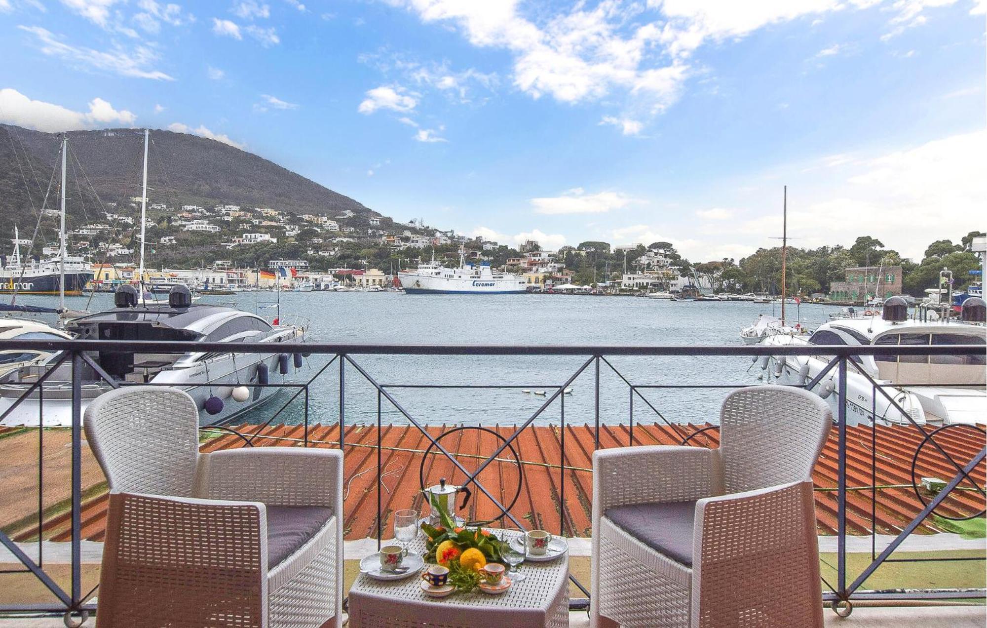 Apartment Cozy In With House Sea View