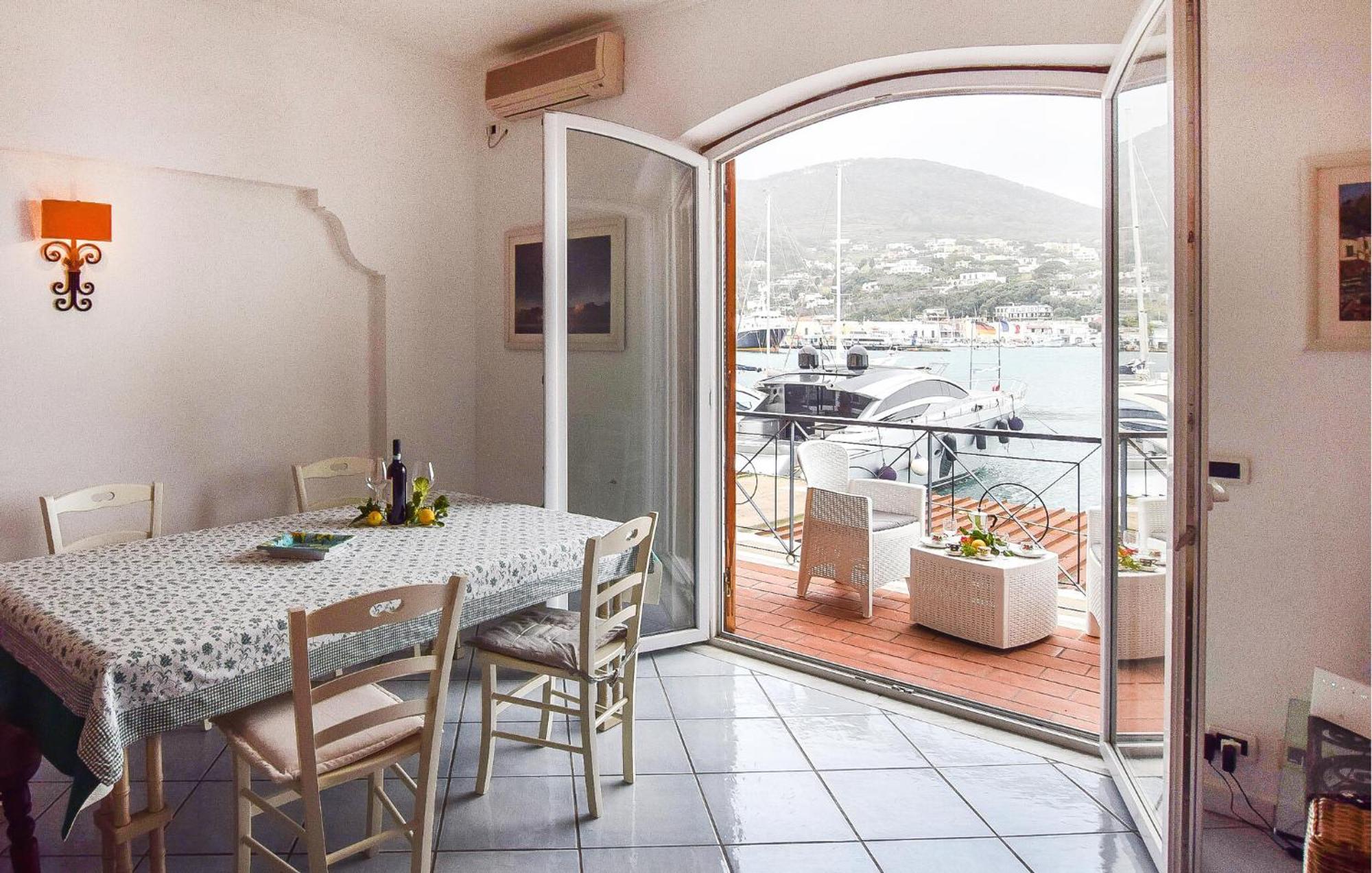 Apartment Cozy In With House Sea View