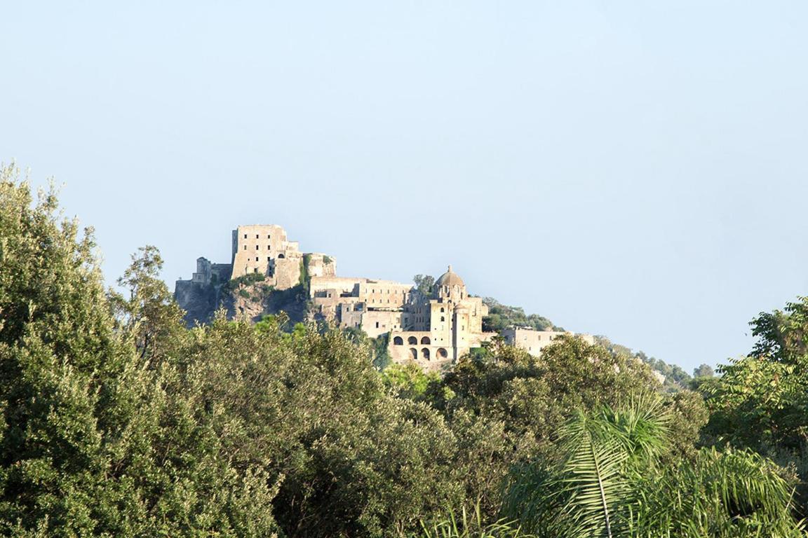 Gianturco - Luxury In The Green Island *