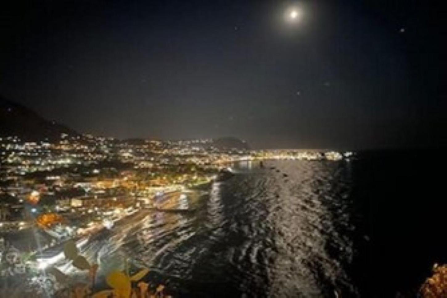 Forio Casa Villa, La Grille Du Coq 2 Il Prezzo Della E Riferito All'intero Con Il Limite Delle Persone Previste N 4 * Ischia