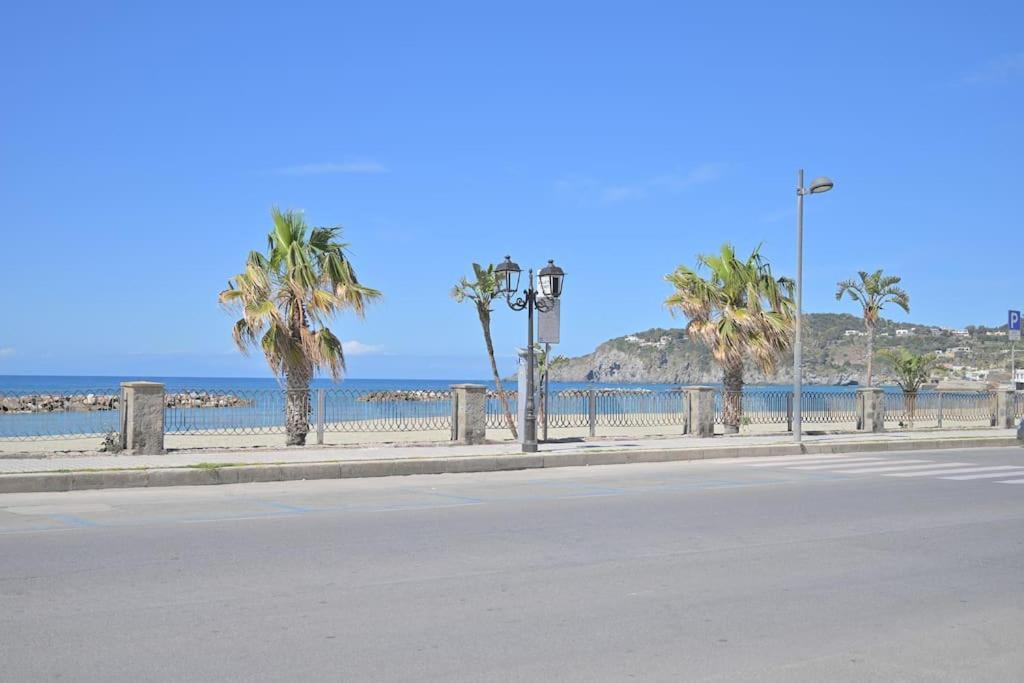 Finestra Sul Mare Di + A 50 Mt * Ischia