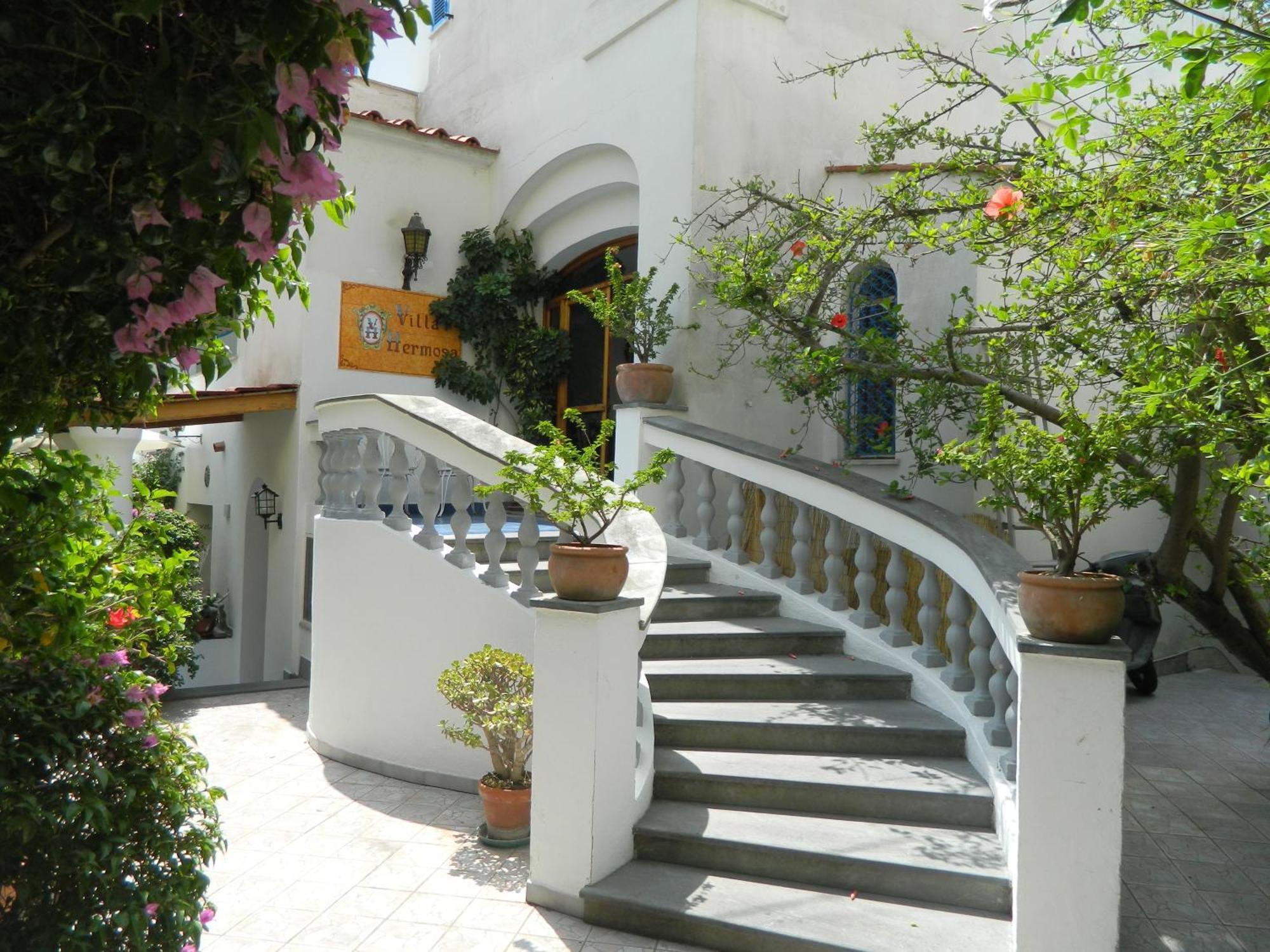 Hermosa Ischia