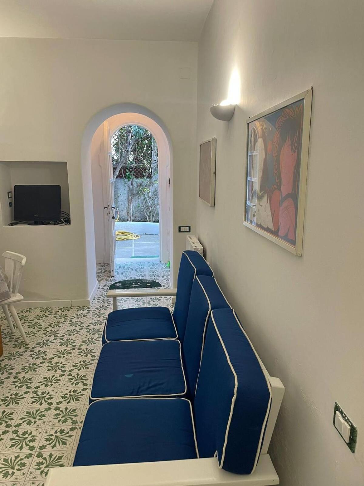 Channel House * Ischia