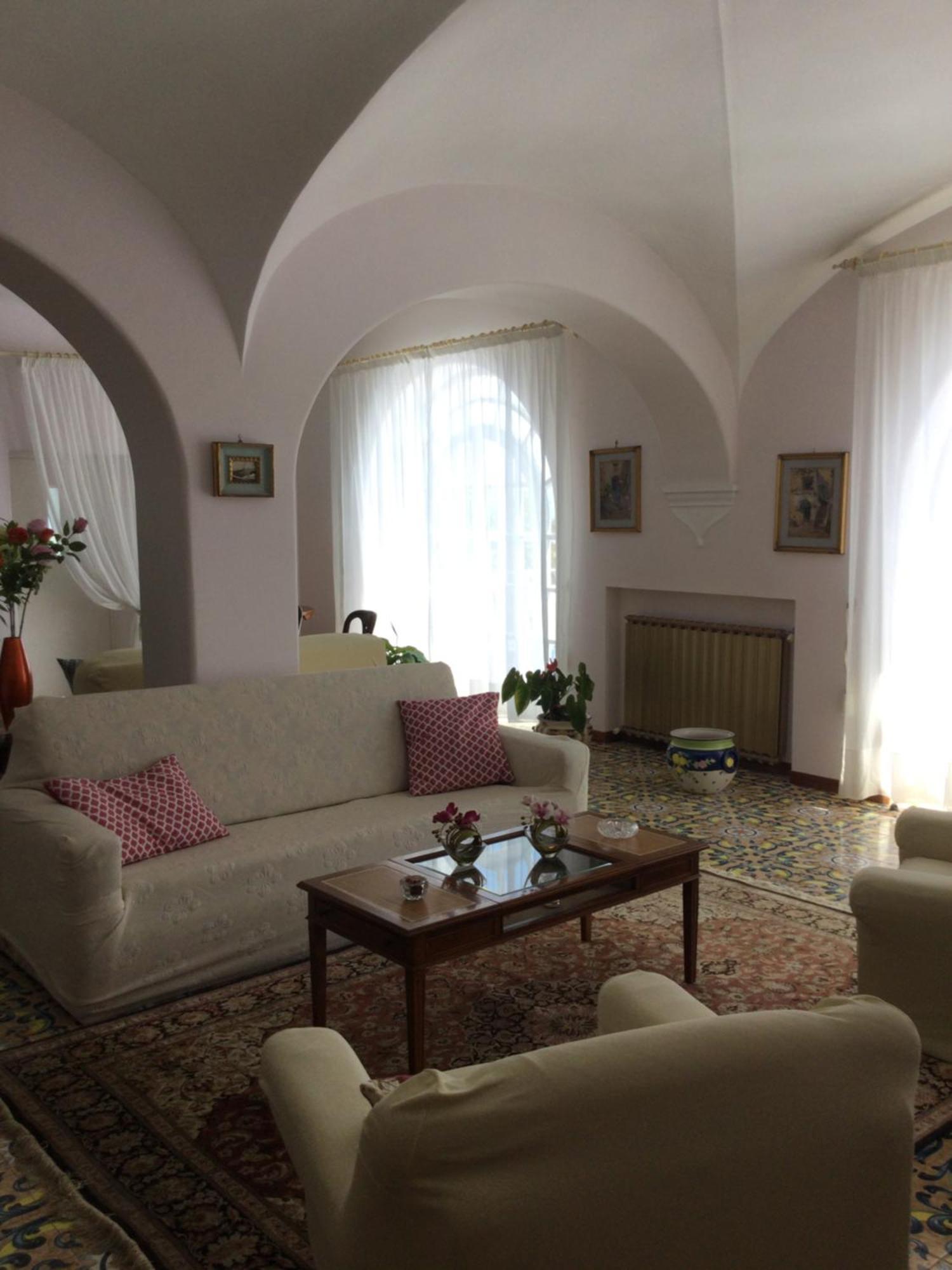 Augusta Ischia