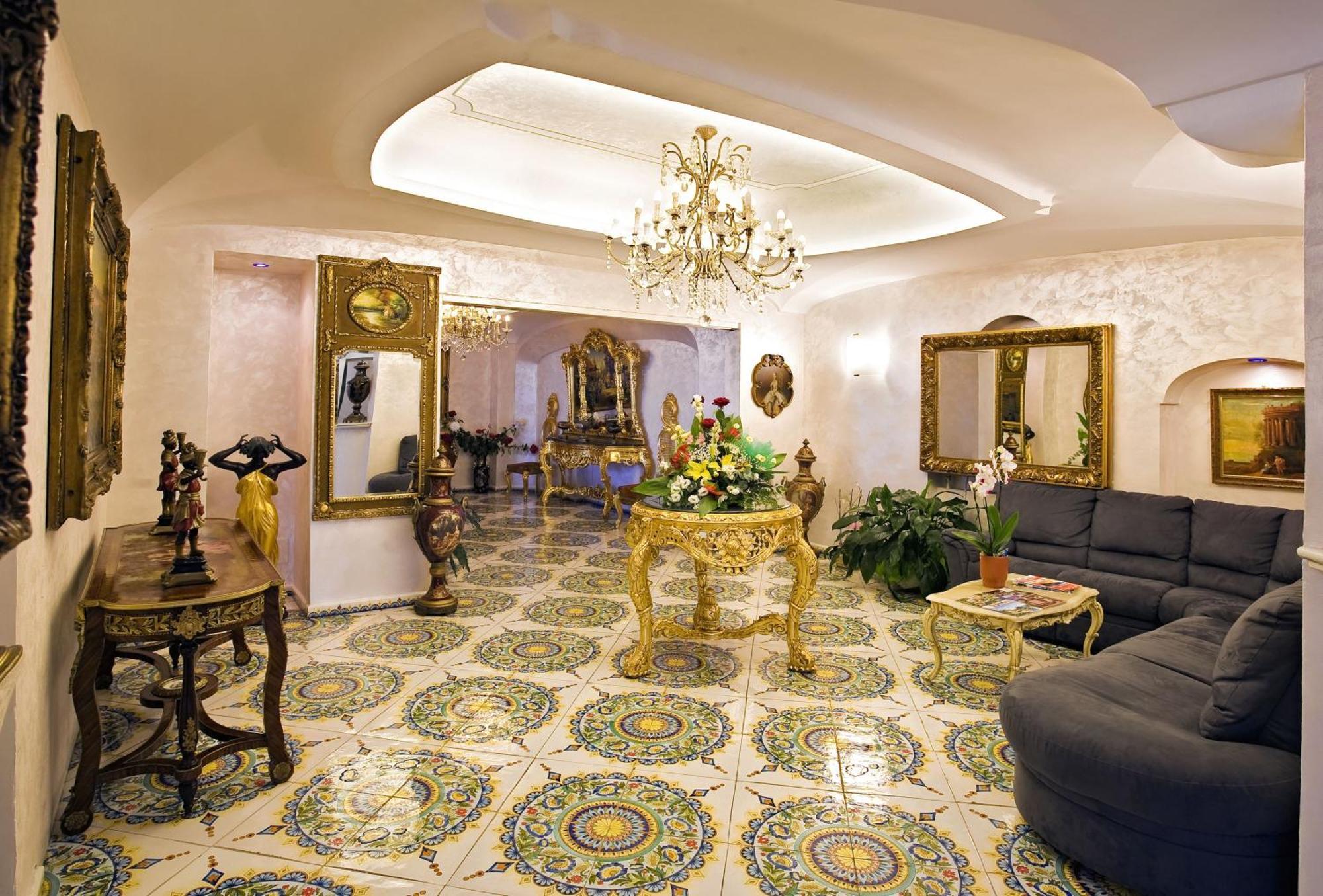 Strand Delfini Hotel Ischia