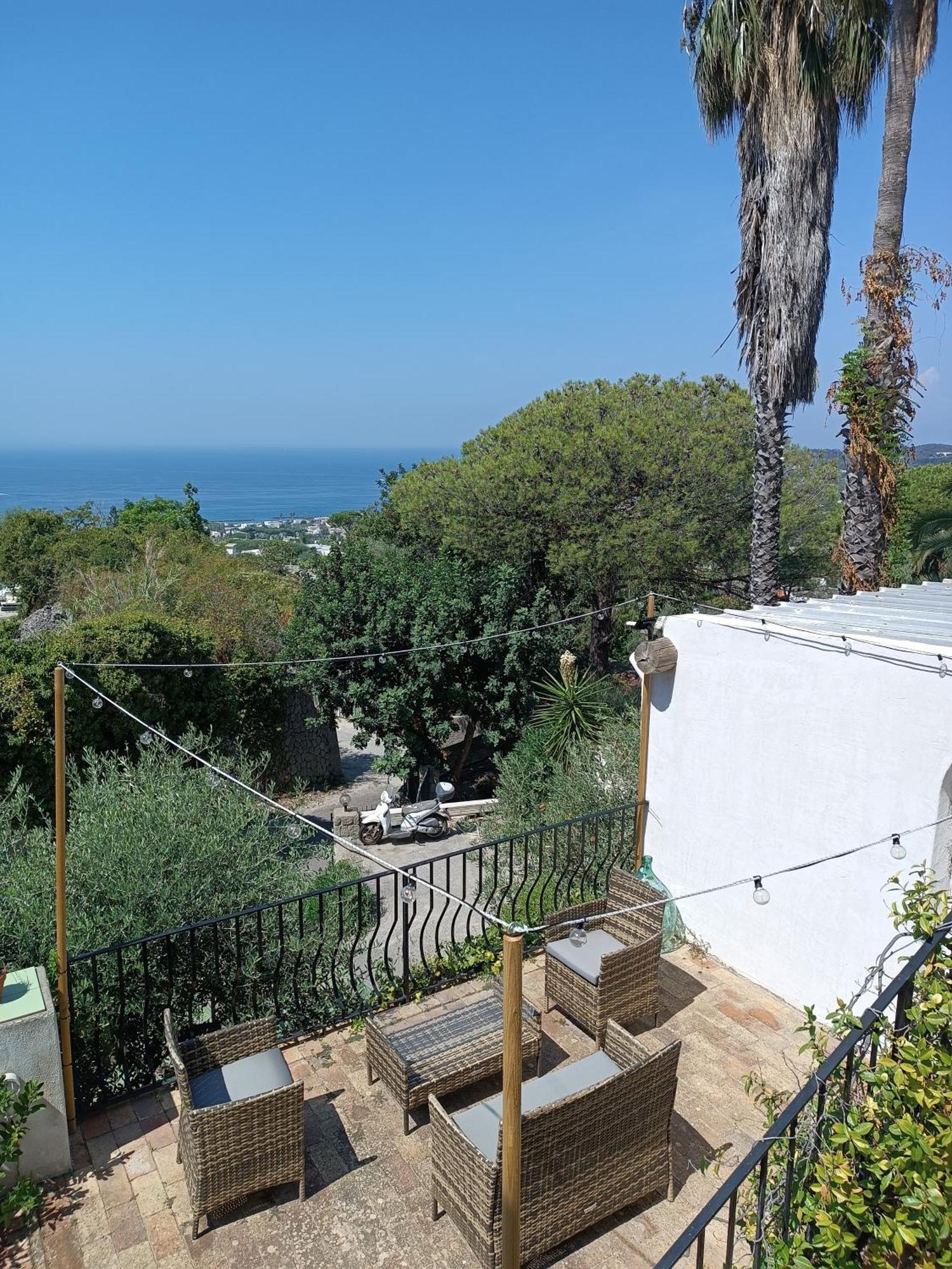 La Strelizia Apartment *
