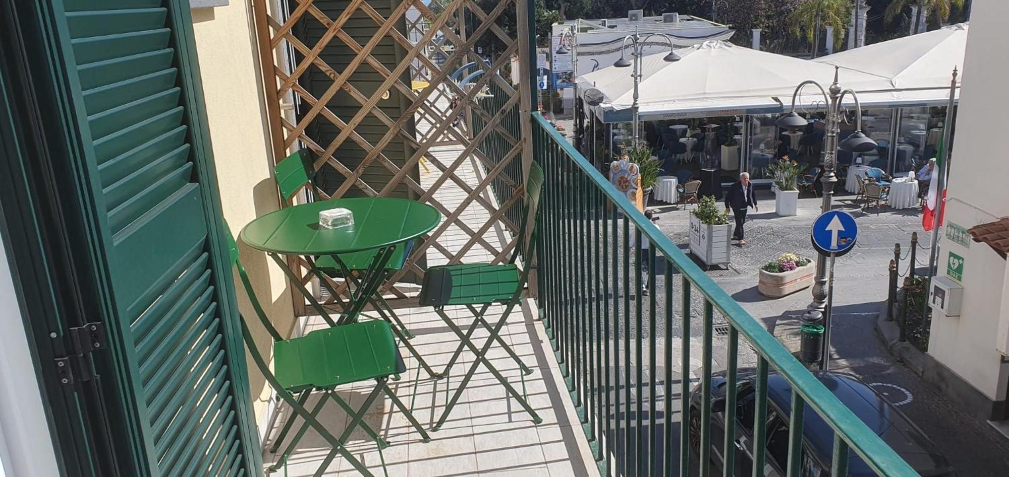 Bed & Breakfast La Piazzetta *