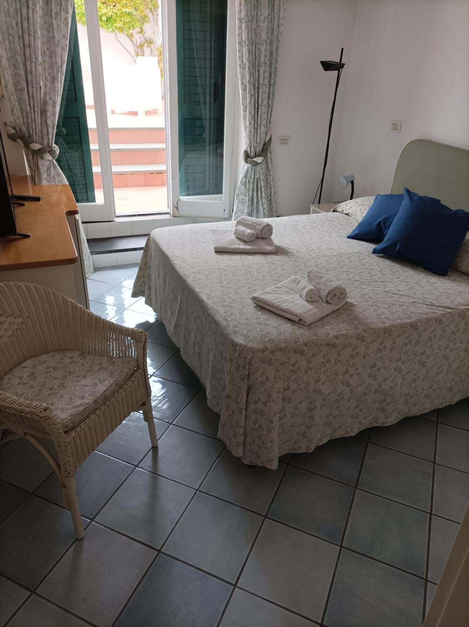 Villa Elegante Al Centro Di Porto Ischia