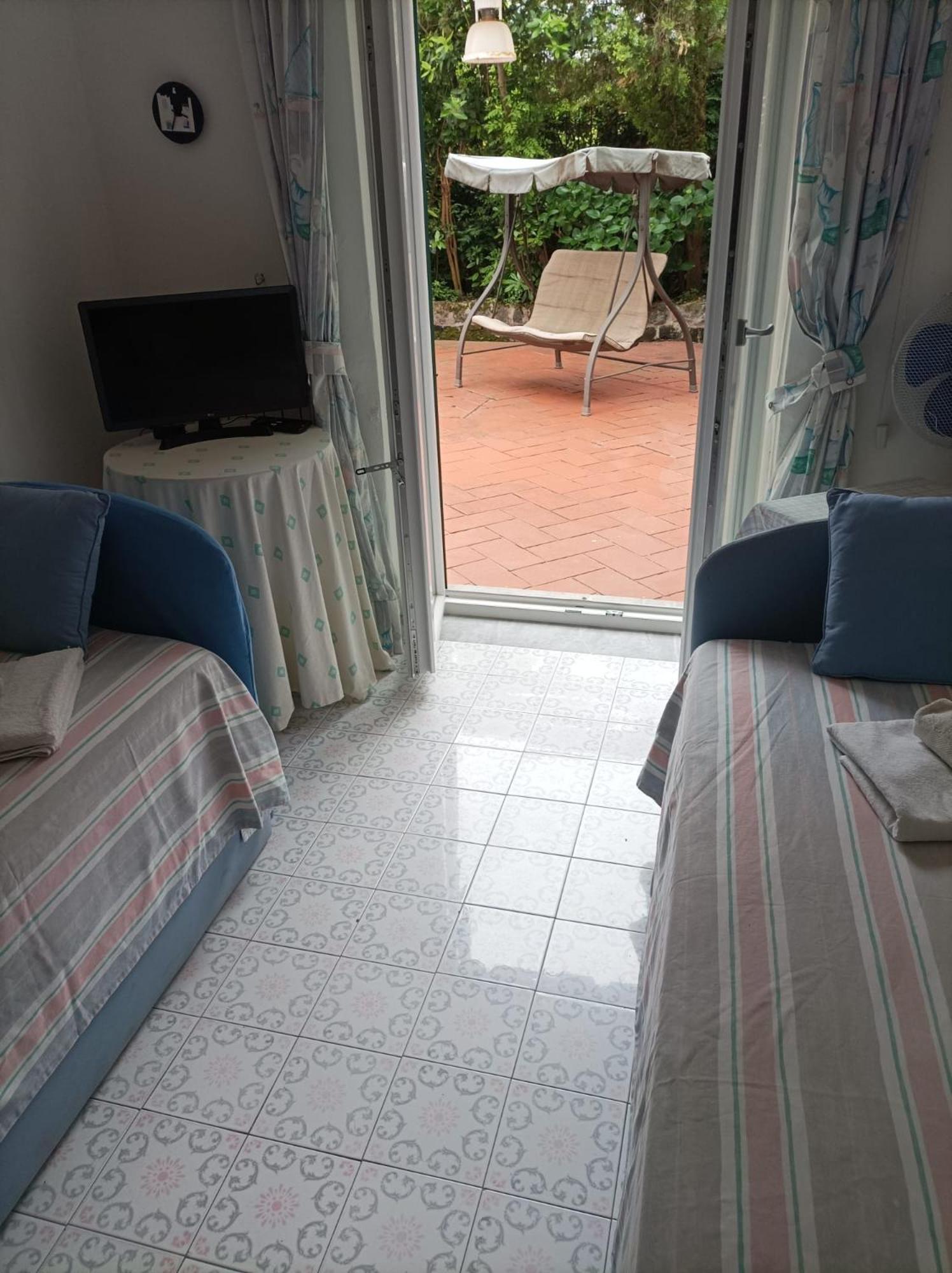 Elegante Al Centro Di Porto Villa Ischia