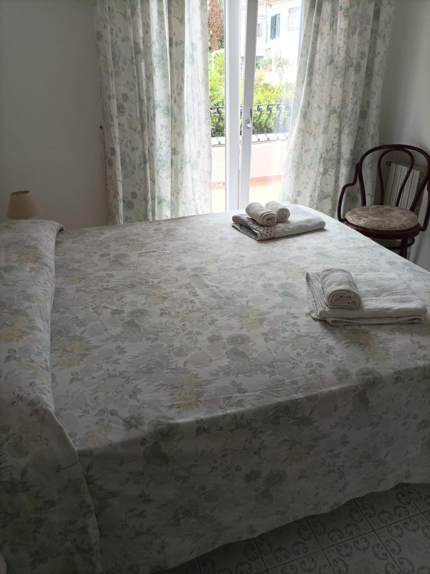 Elegante Al Centro Di Porto Ischia