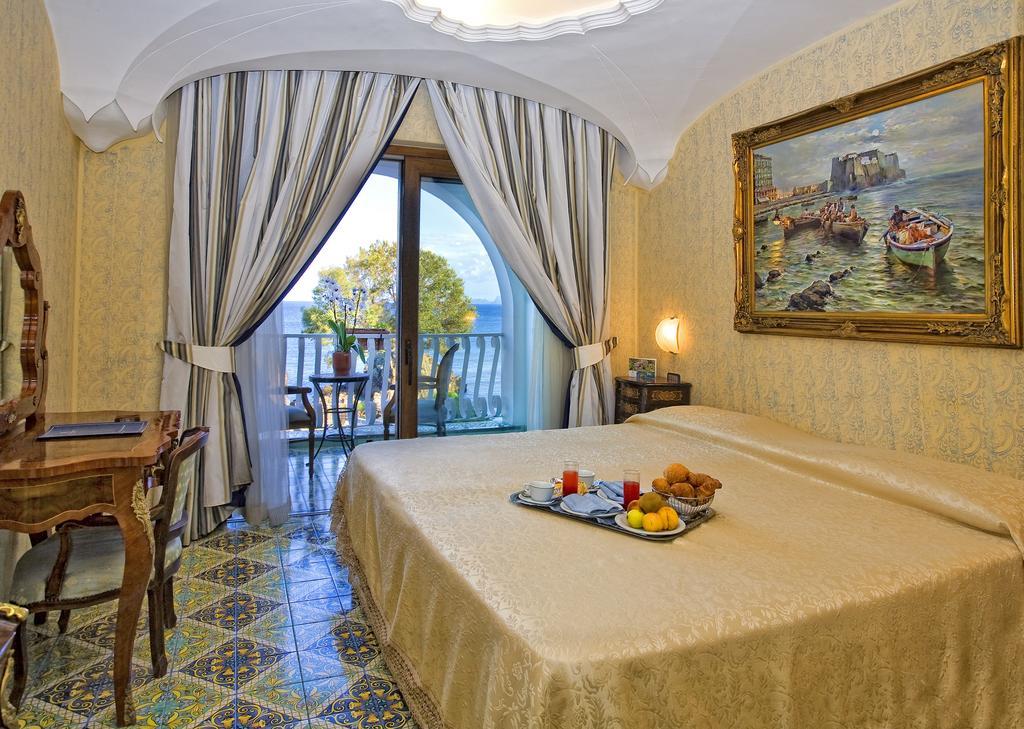 Hotel Delfini 4*