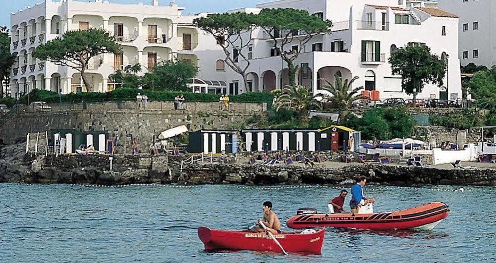 Grand Lido