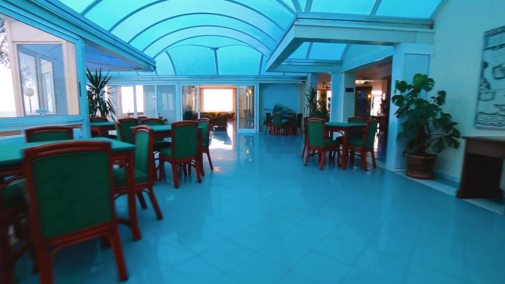 Grand Lido 4*