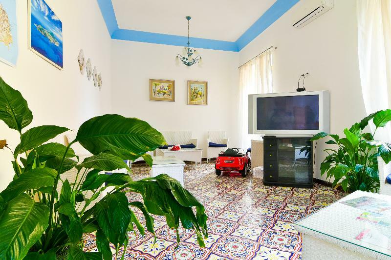 Atlantic Hotel 3*