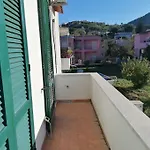 Grazioso Appartamento A Ischia Zona Pilastri