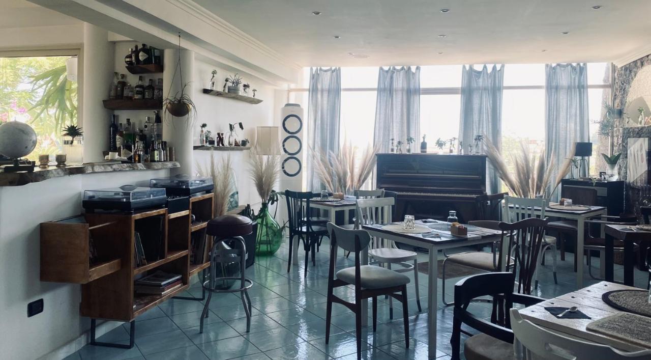 Hotel Black Market 3*