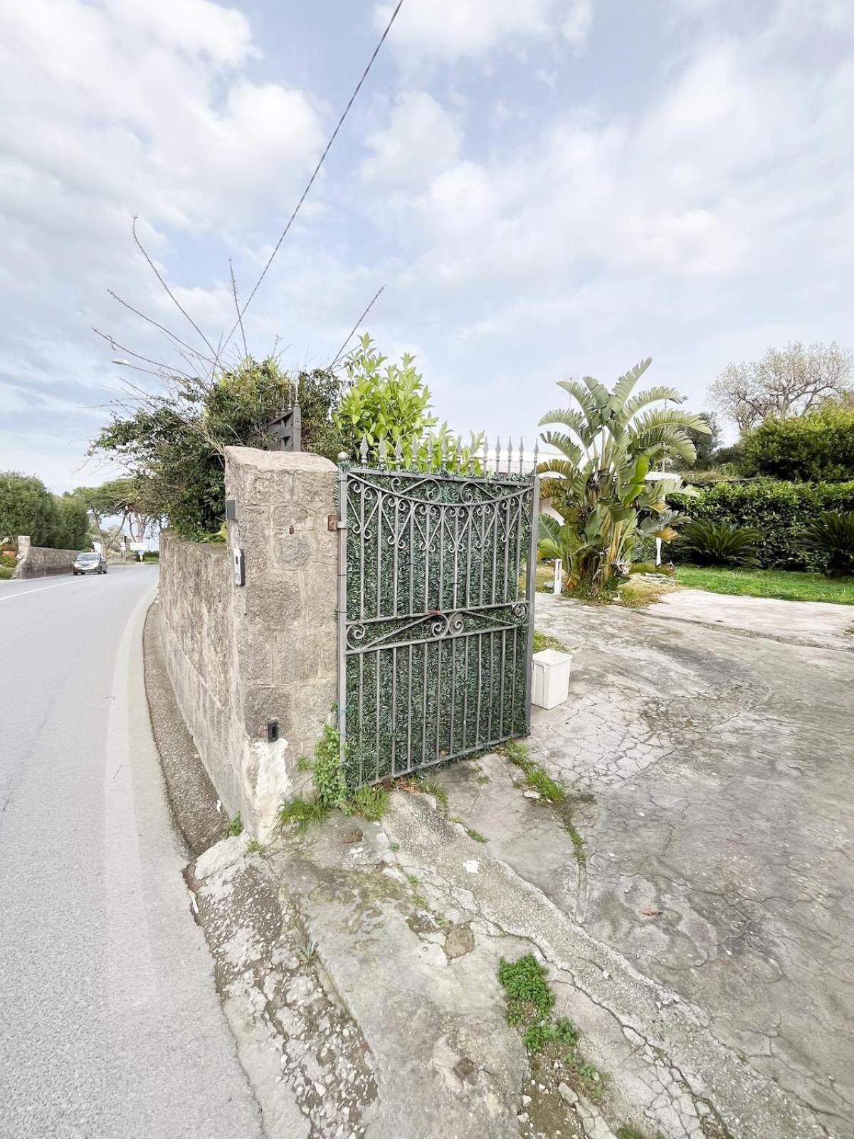 Botanica Di 75mq A Lacco Ameno * Ischia