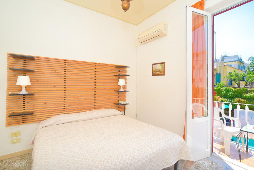 Charme La Tina Hotel