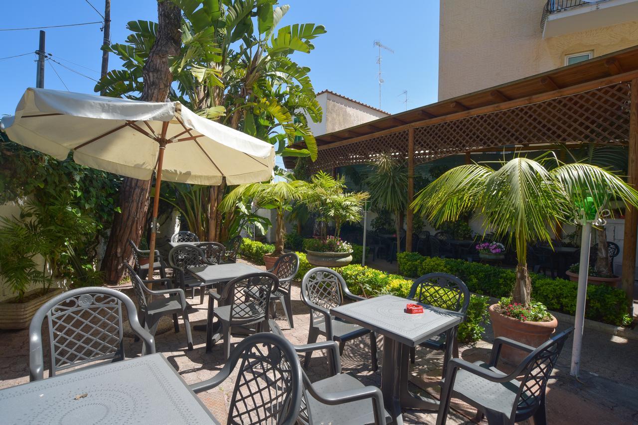 Charme La Tina 3* Ischia